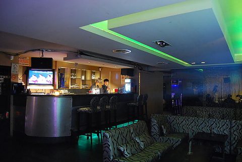 Q9 Lounge Bar - Tudo o que você conseguir beber 